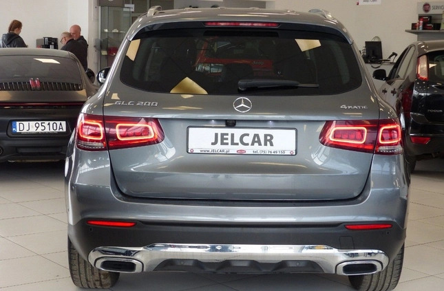 Mercedes-Benz GLC cena 159999 przebieg: 84000, rok produkcji 2019 z Środa Wielkopolska małe 301